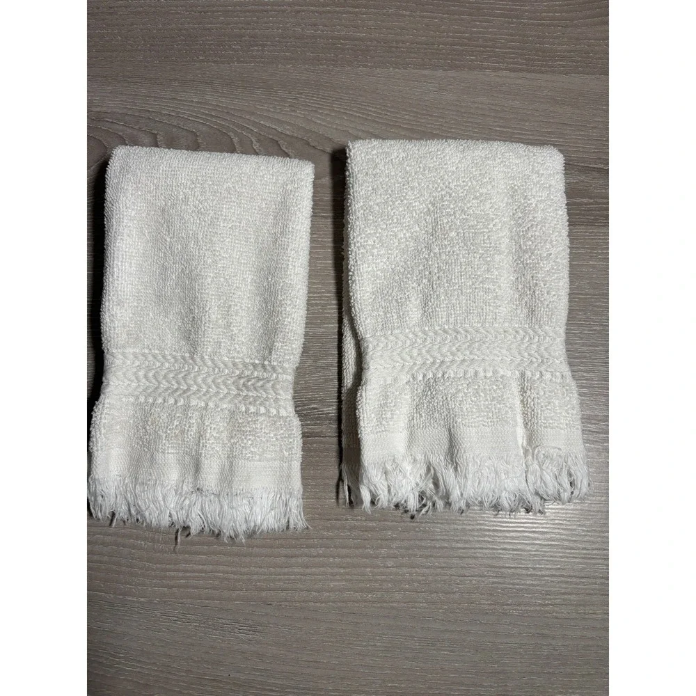 Vintage JCPenney Collection Embroidered Rose Hand Towels Fringed White Set of 2